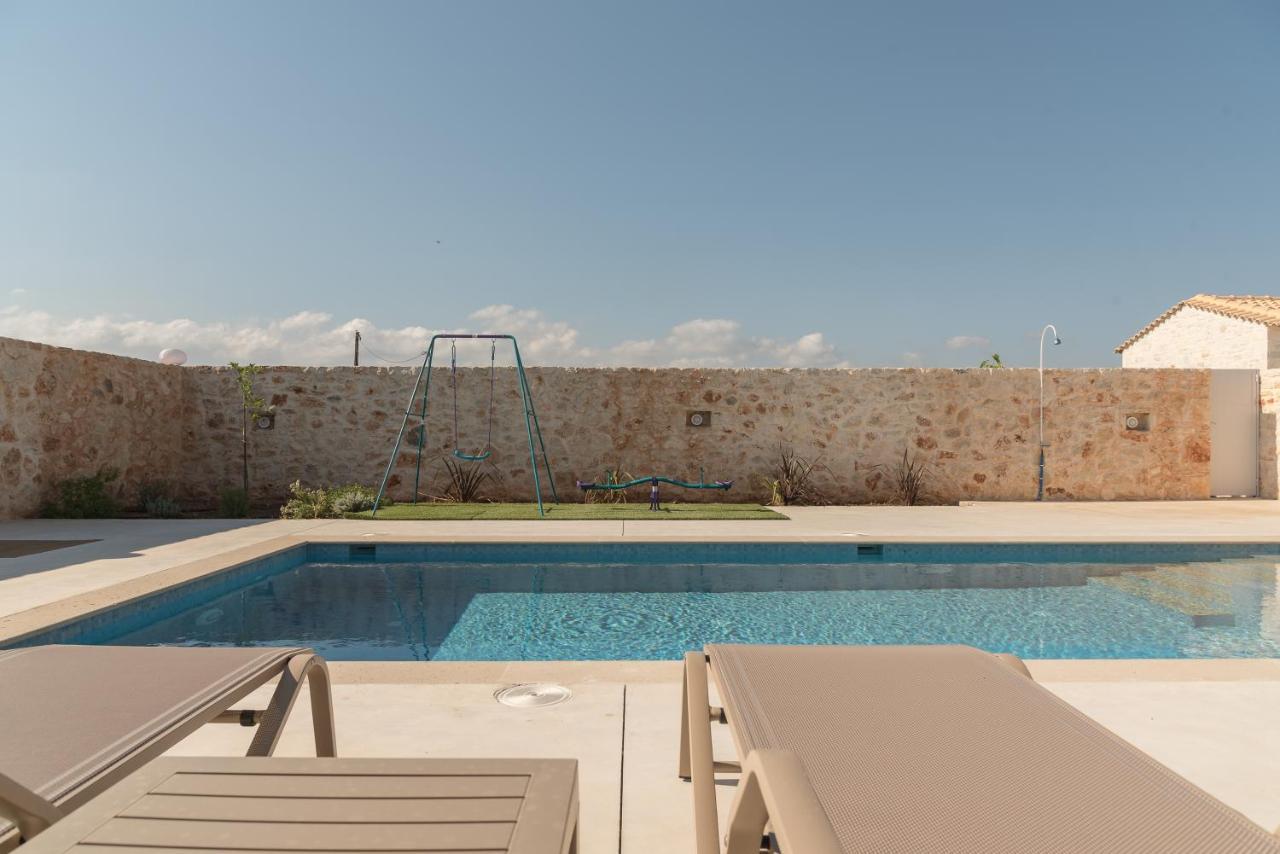Evaero Villas I, Ii, Iii, IV - An Ever-So Inviting Escape, By Thinkvilla Sfáka المظهر الخارجي الصورة